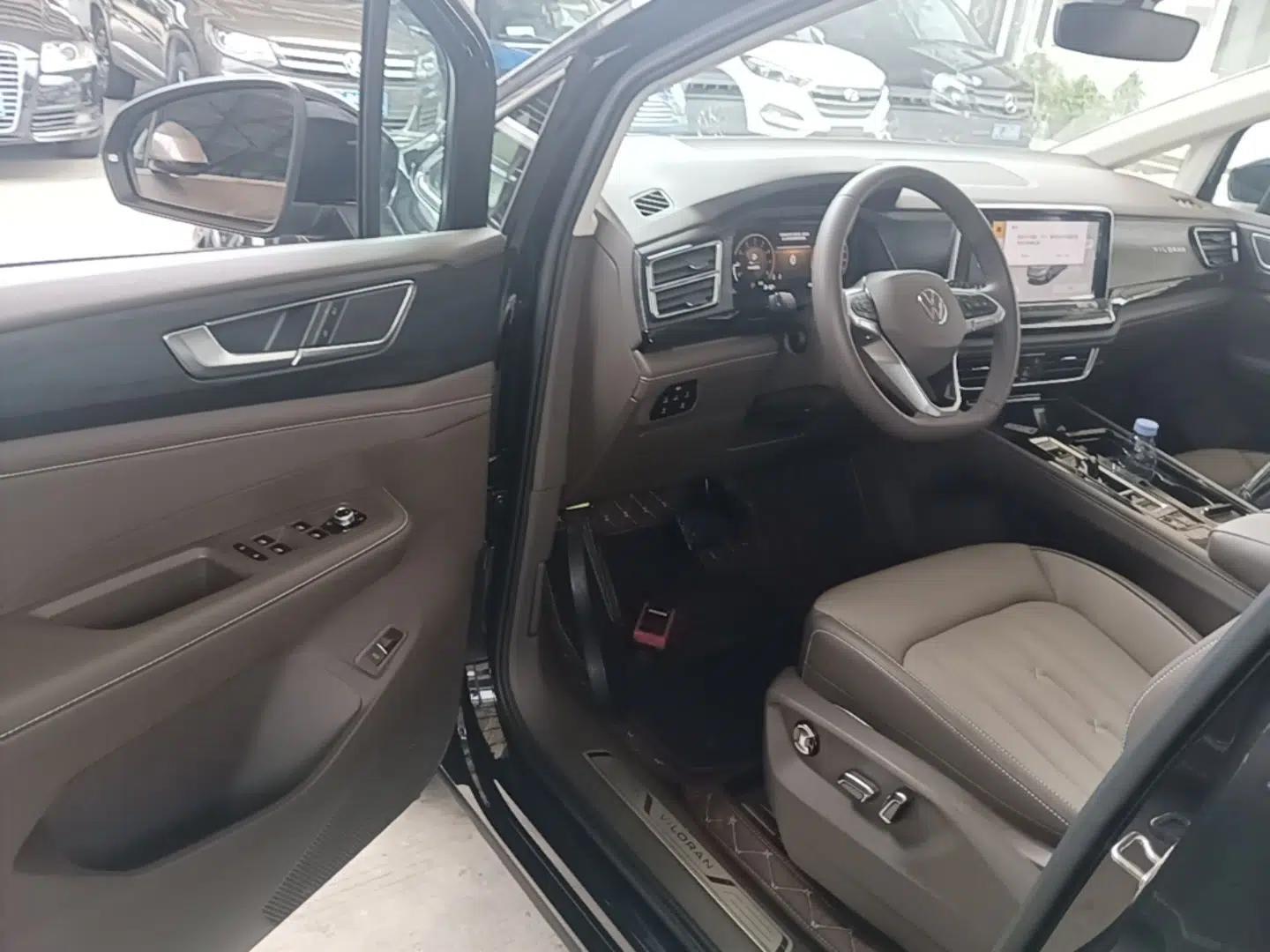 Volkswagen Viloran 2024 330TSI Luxury Edition — миниатюра 18