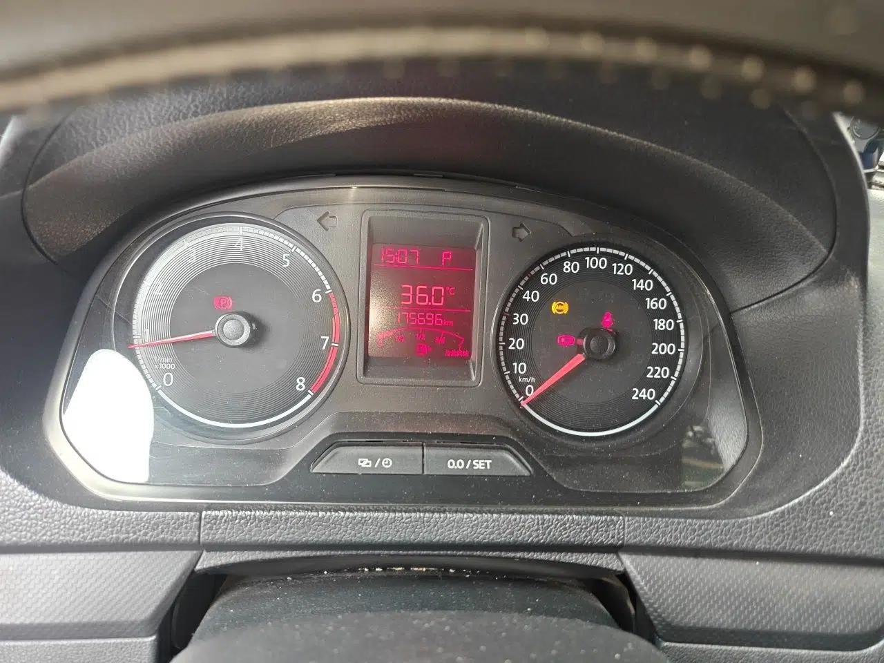 Volkswagen Jetta 2017 1.5L Automatic Fashion Model — миниатюра 11