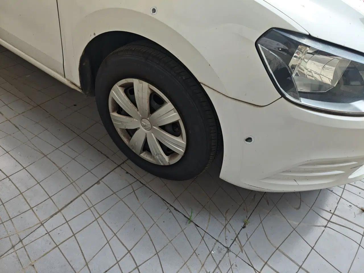 Volkswagen Jetta 2015 1.6L Manual Fashion Edition — миниатюра 8