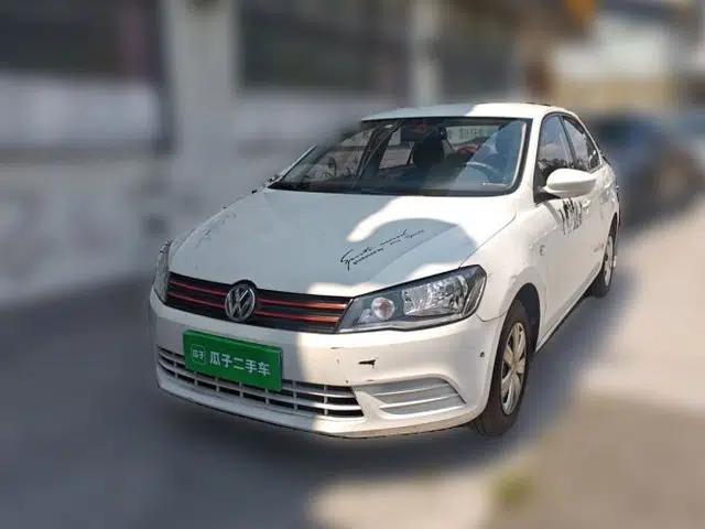Volkswagen Jetta 2015 1.6L Manual Fashion Edition