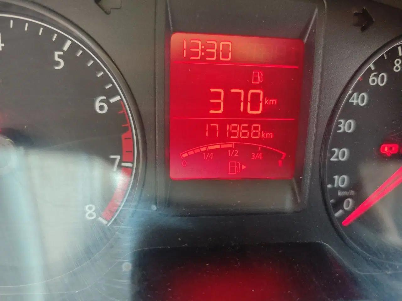 Volkswagen Jetta 2015 1.4L Manual Comfort Model — миниатюра 12