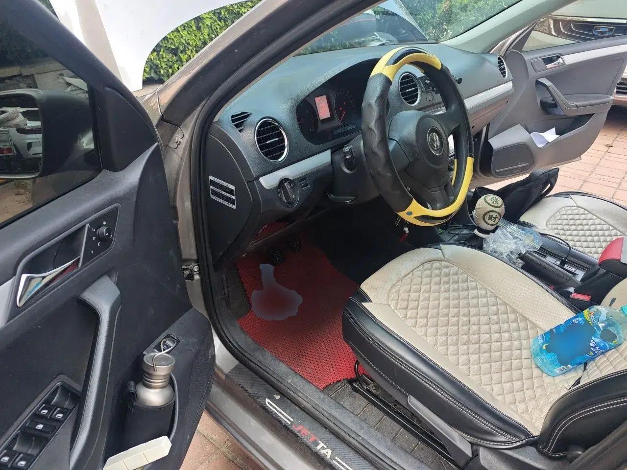 Volkswagen Jetta 2015 1.4L Manual Comfort Model — миниатюра 16