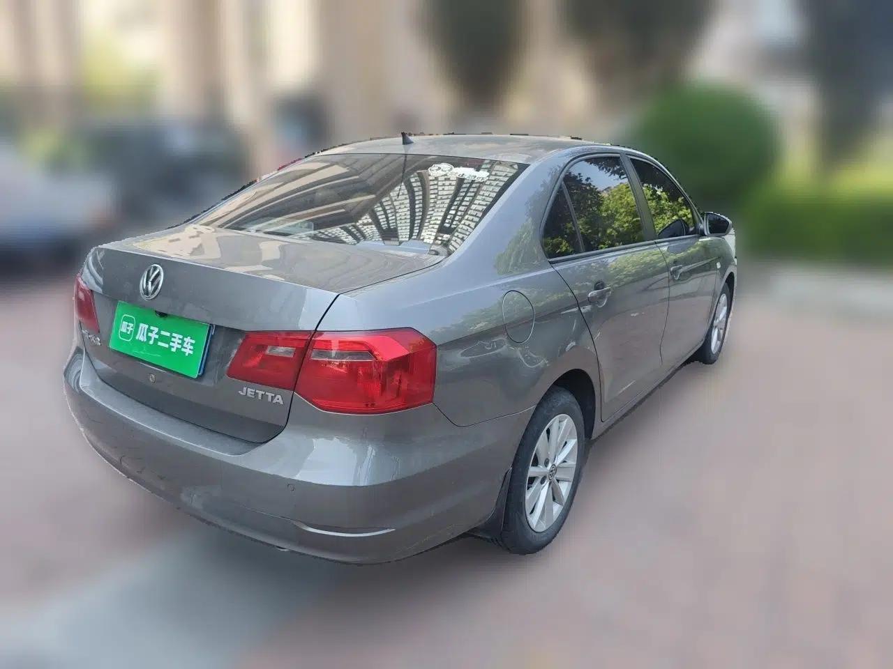 Volkswagen Jetta 2015 1.4L Manual Comfort Model — миниатюра 6