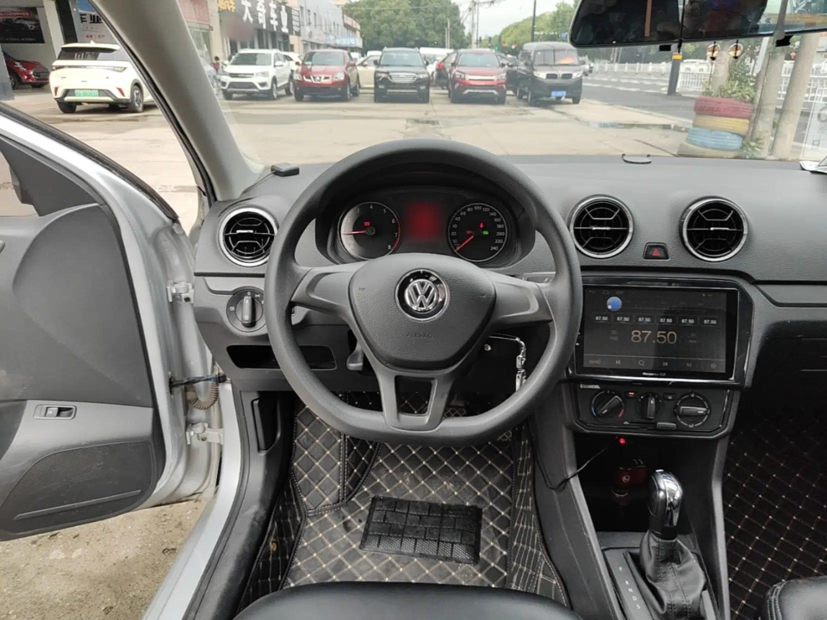 Volkswagen Jetta 2019 Dream Edition 1.5L Automatic Fashionable Version — миниатюра 13