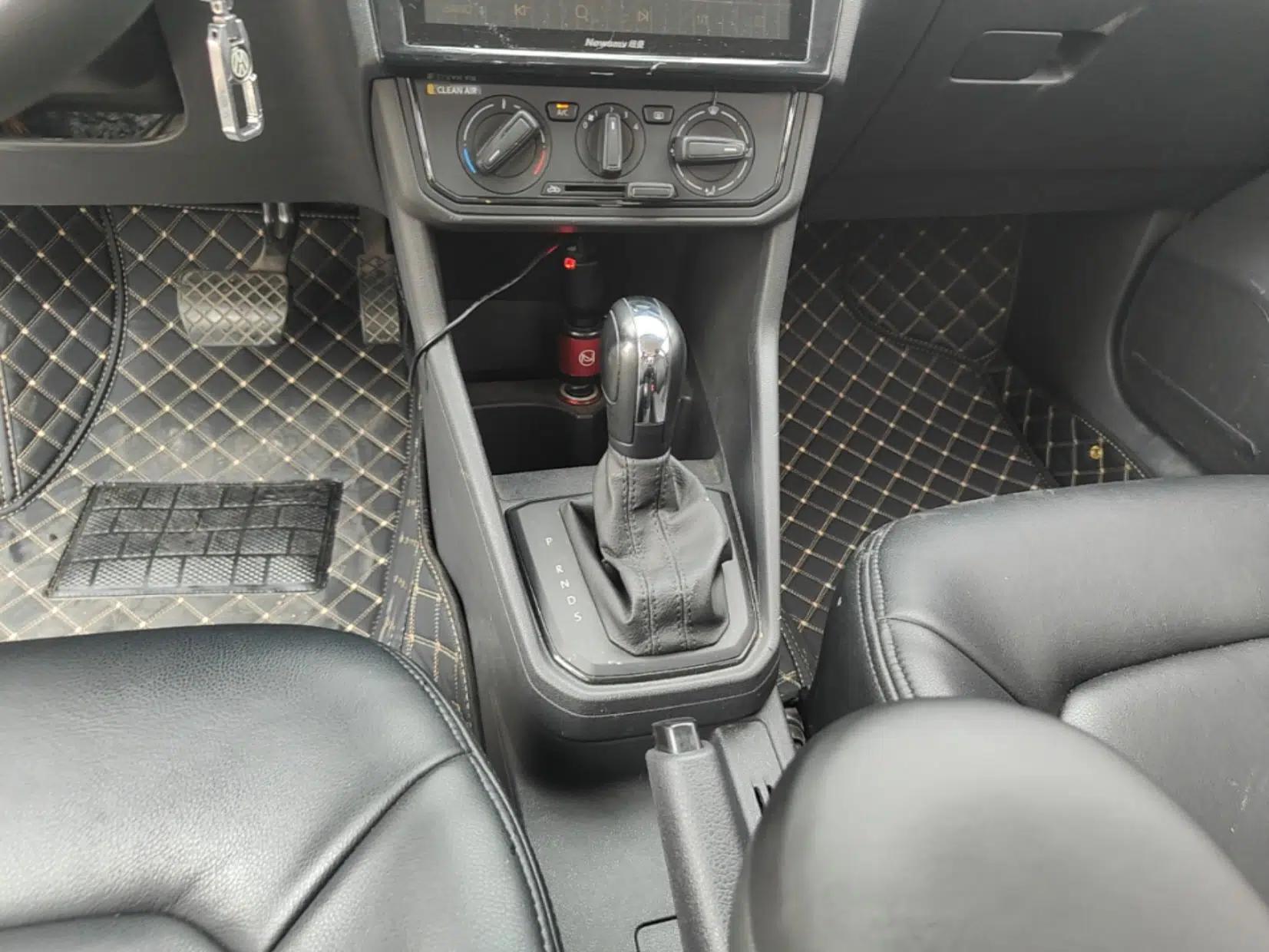 Volkswagen Jetta 2019 Dream Edition 1.5L Automatic Fashionable Version — миниатюра 16