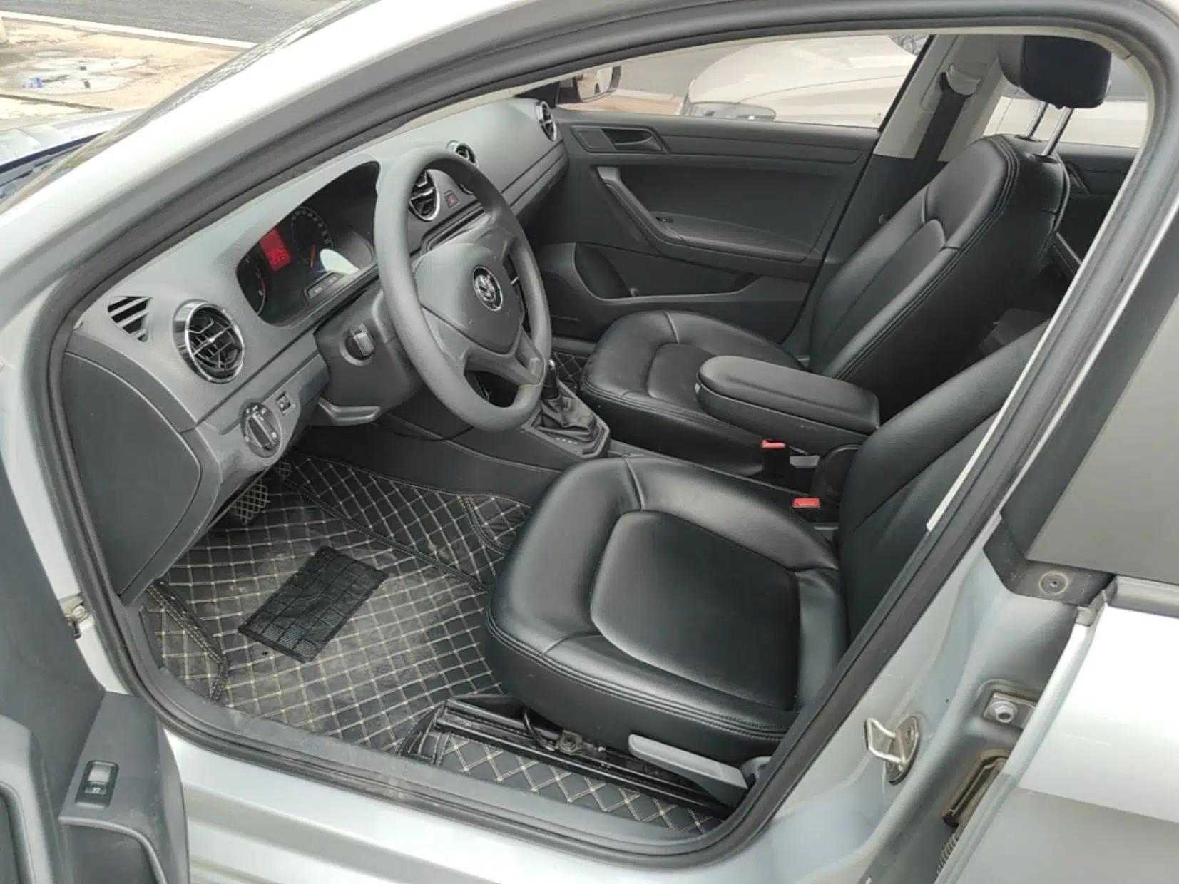 Volkswagen Jetta 2019 Dream Edition 1.5L Automatic Fashionable Version — миниатюра 17