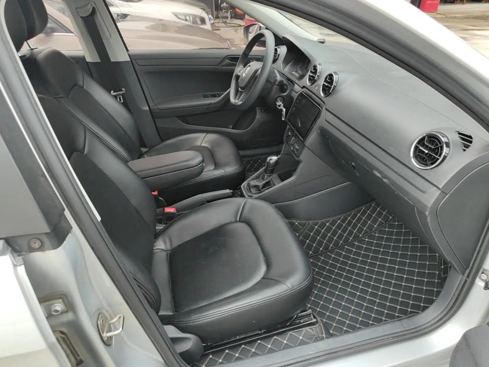Volkswagen Jetta 2019 Dream Edition 1.5L Automatic Fashionable Version — миниатюра 19