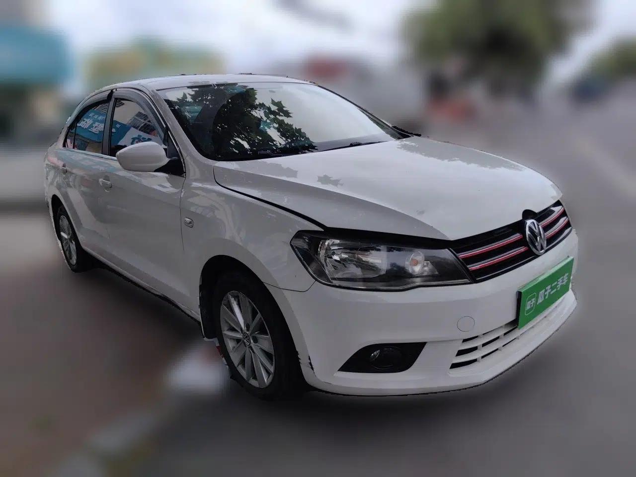 Volkswagen Jetta 2015 Value Edition 1.6L Automatic Comfort Version — миниатюра 3
