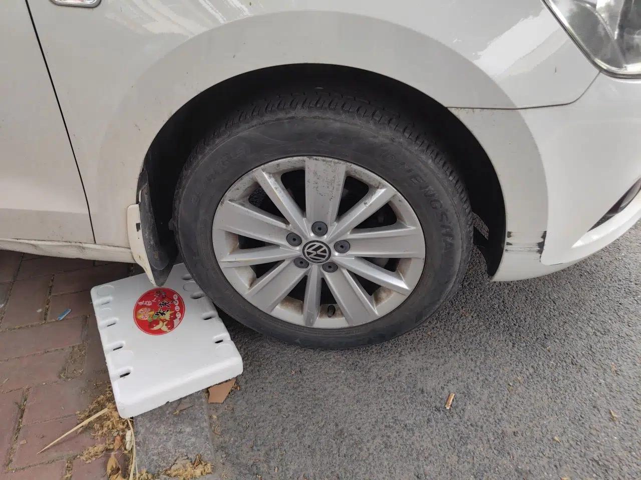 Volkswagen Jetta 2015 Value Edition 1.6L Automatic Comfort Version — миниатюра 8