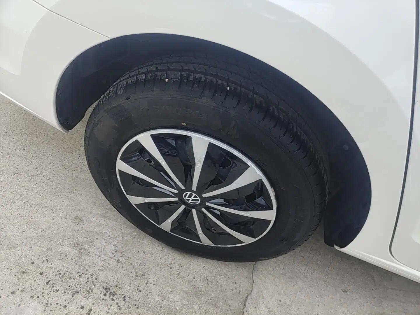 Volkswagen Jetta 2017 1.4L Manual Fashion Edition — миниатюра 11