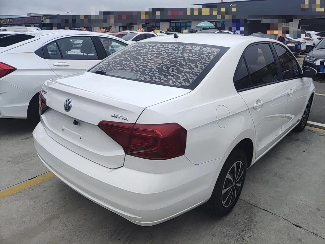 Volkswagen Jetta 2017 1.4L Manual Fashion Edition — миниатюра 6