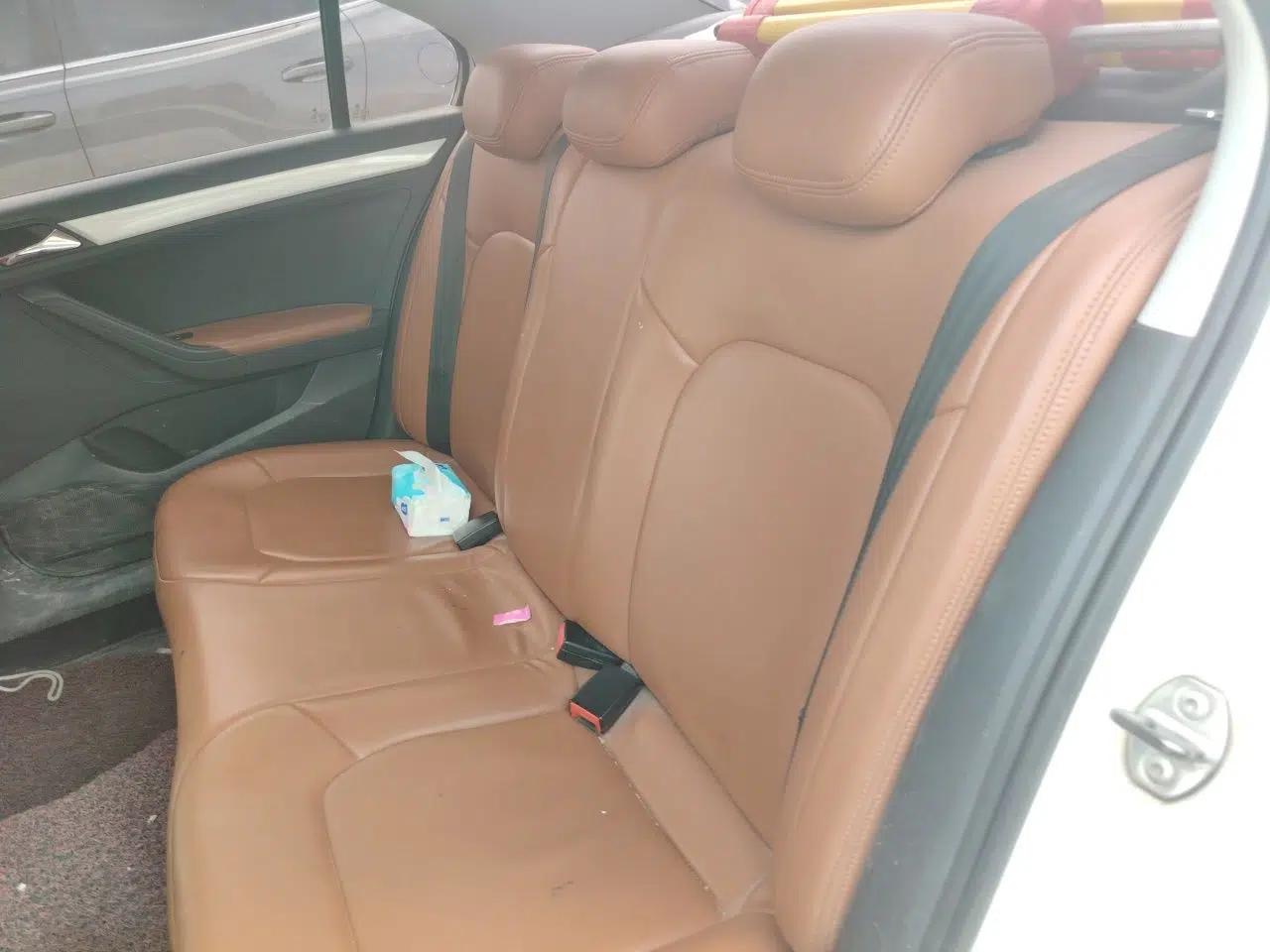 Volkswagen Jetta 2013 1.6L Automatic Comfort Model — миниатюра 17