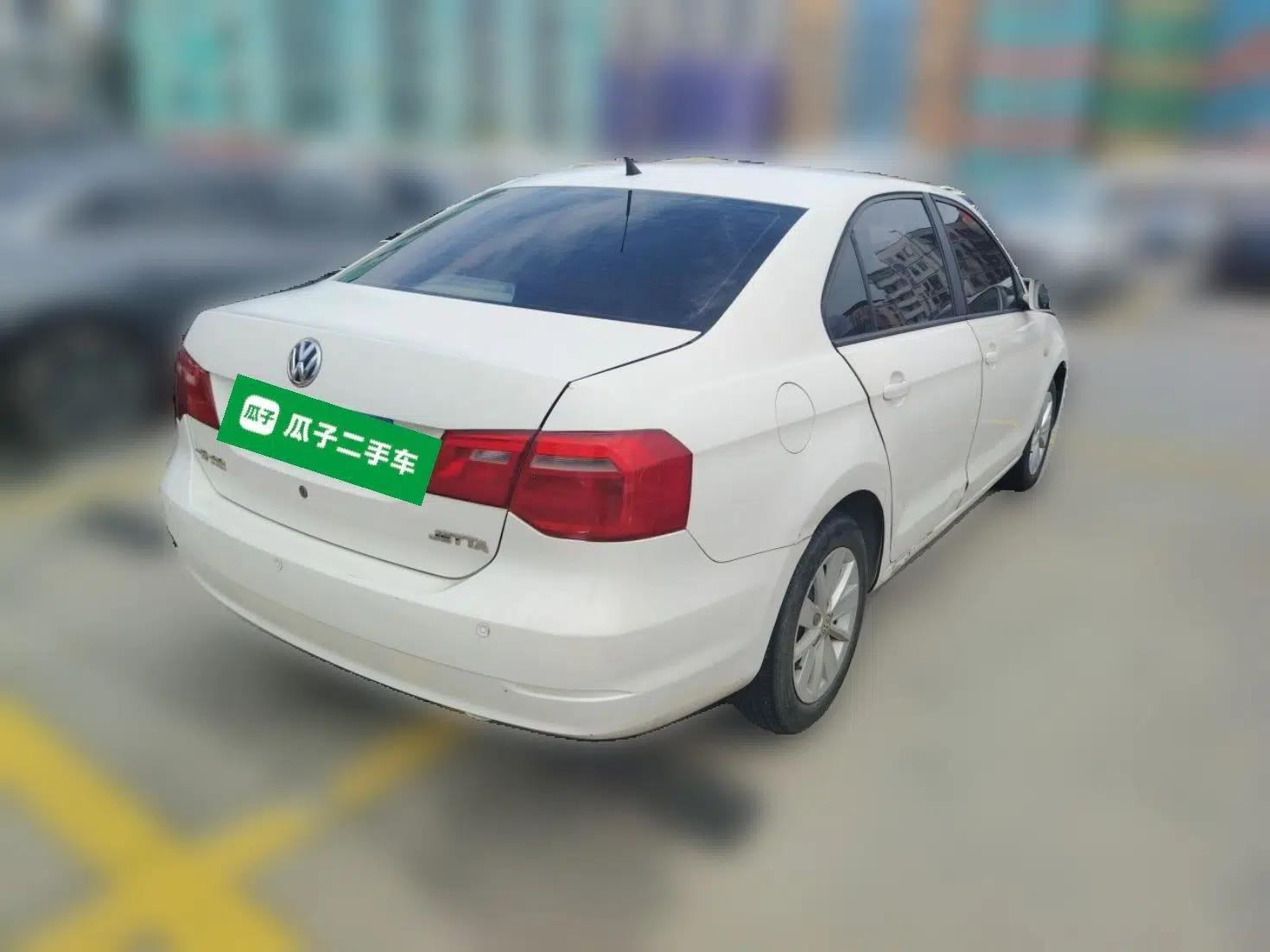 Volkswagen Jetta 2013 1.6L Automatic Comfort Model — миниатюра 6
