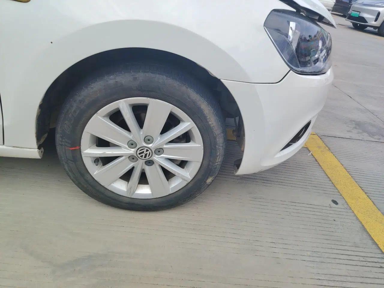 Volkswagen Jetta 2013 1.6L Automatic Comfort Model — миниатюра 8