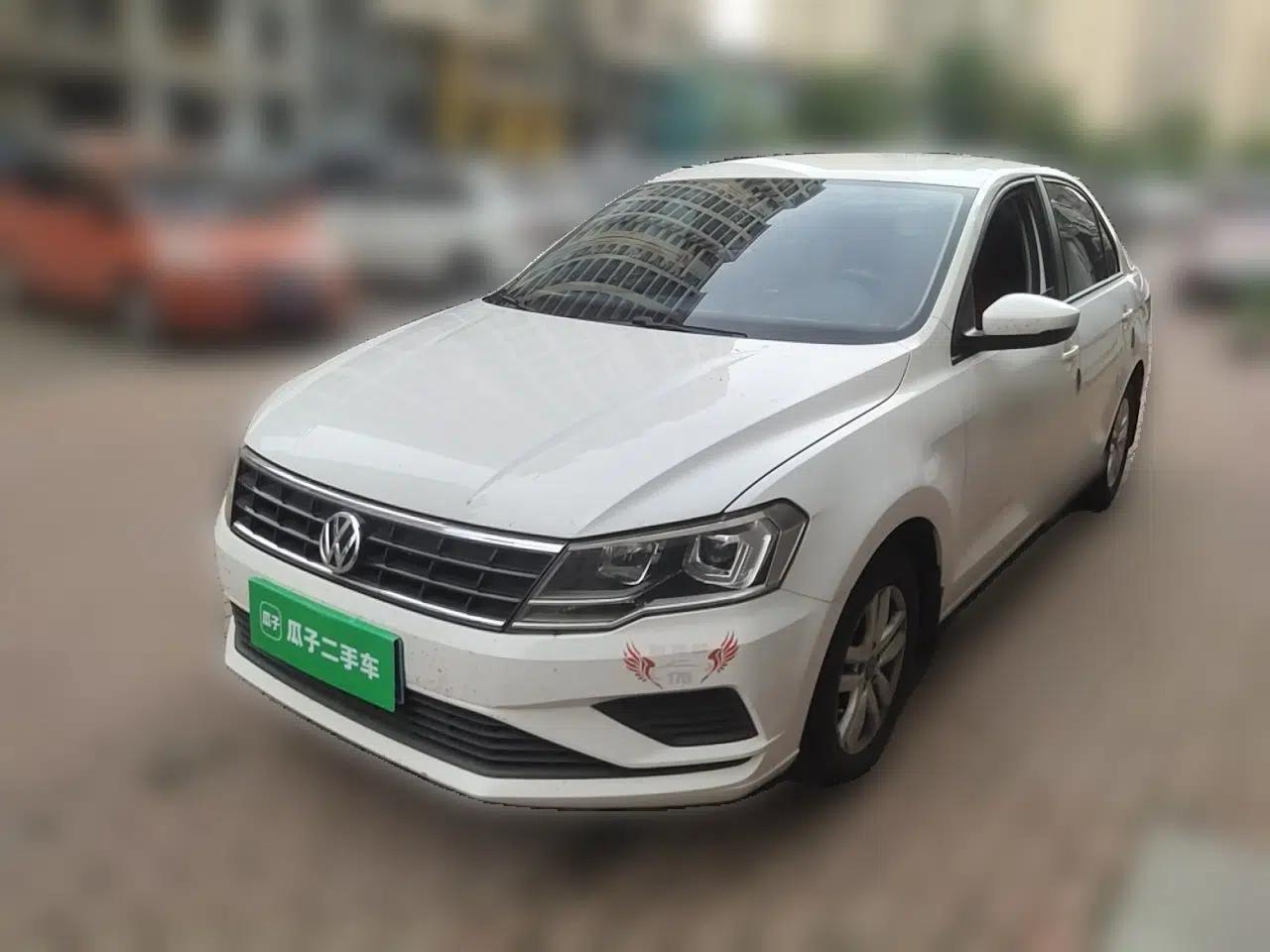 Volkswagen Jetta 2017 1.5L Manual Fashion Edition — миниатюра 1