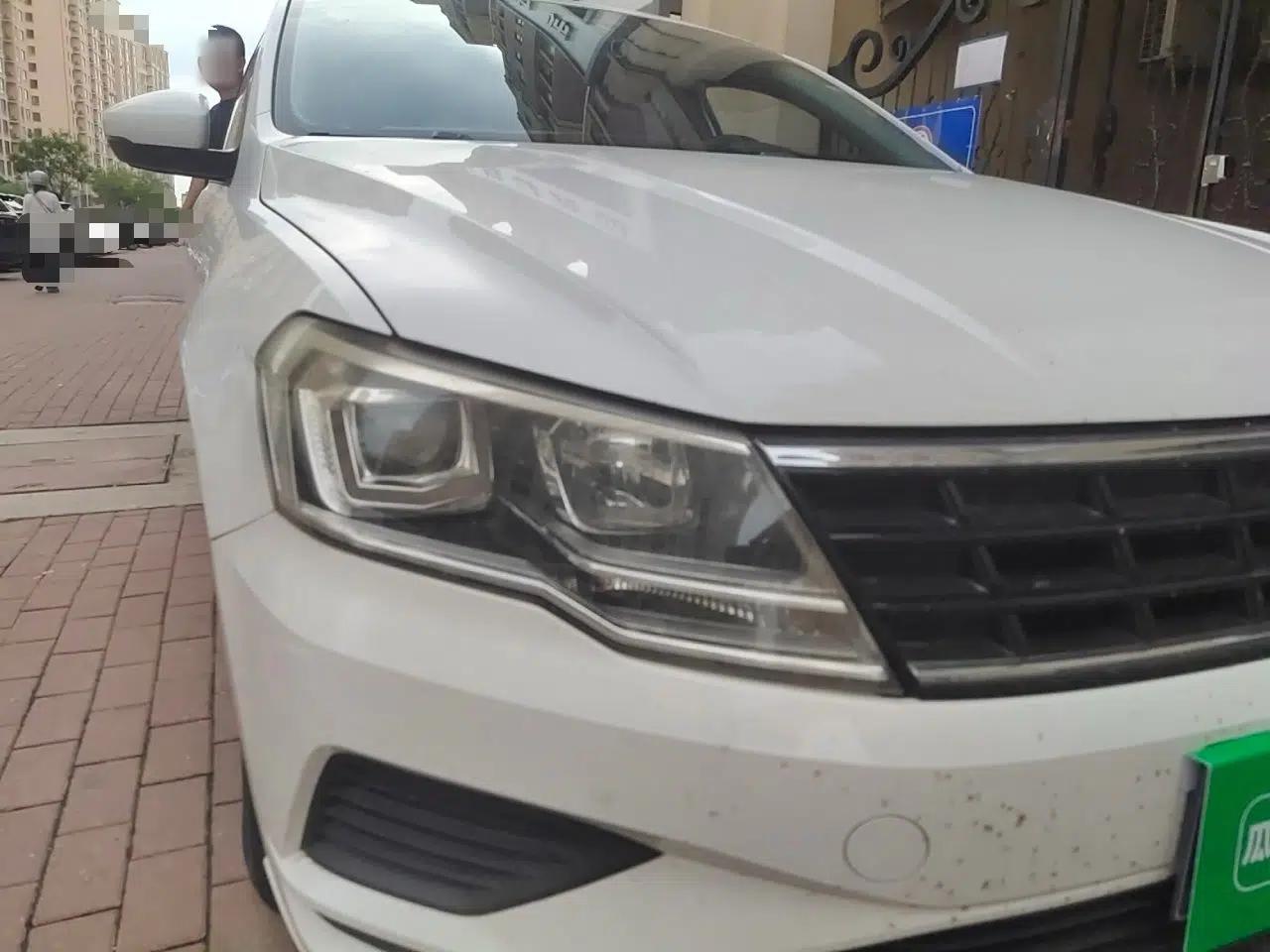Volkswagen Jetta 2017 1.5L Manual Fashion Edition — миниатюра 7