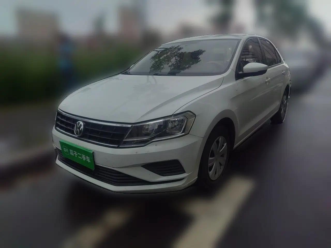 Volkswagen Jetta 2017 1.4L Manual Fashion Edition — миниатюра 1
