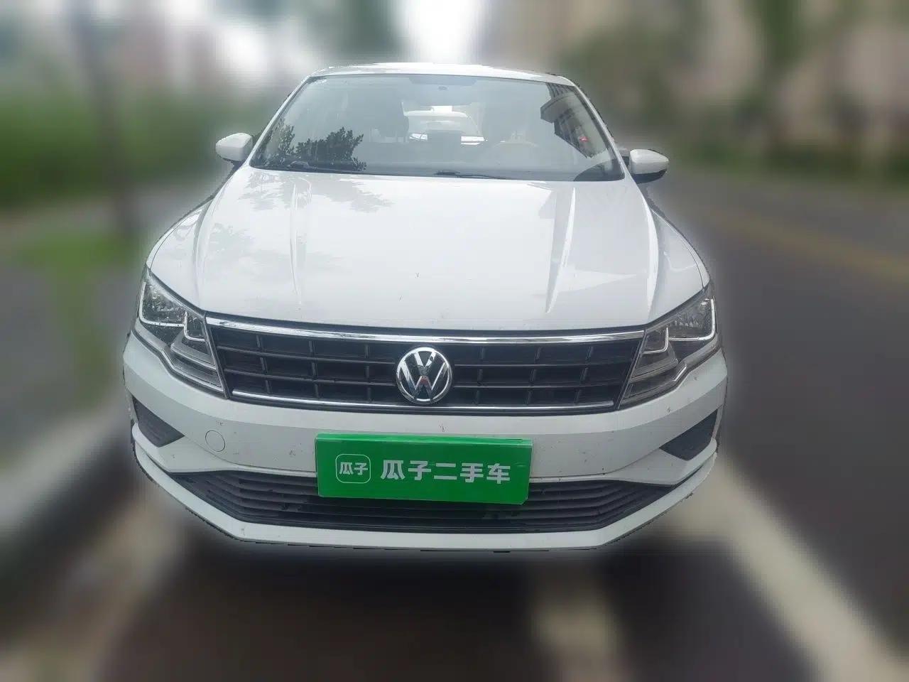 Volkswagen Jetta 2017 1.4L Manual Fashion Edition — миниатюра 2