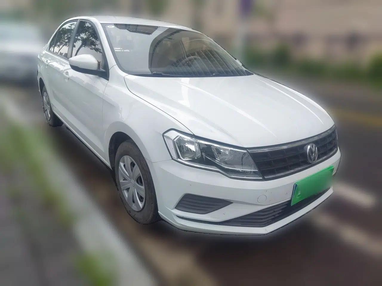 Volkswagen Jetta 2017 1.4L Manual Fashion Edition — миниатюра 3