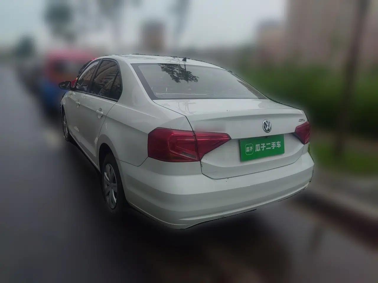 Volkswagen Jetta 2017 1.4L Manual Fashion Edition — миниатюра 4