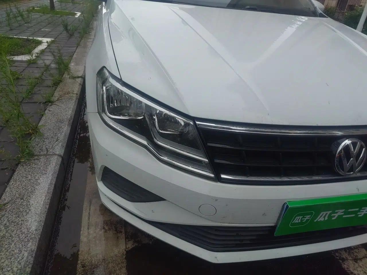 Volkswagen Jetta 2017 1.4L Manual Fashion Edition — миниатюра 7