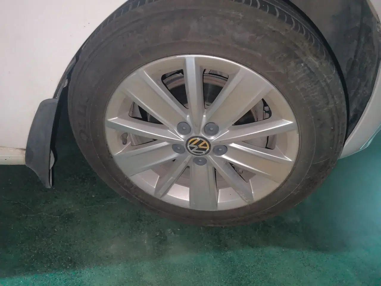 Volkswagen Jetta 2015 Zhihui Edition 1.4L Manual Comfort Model — миниатюра 8