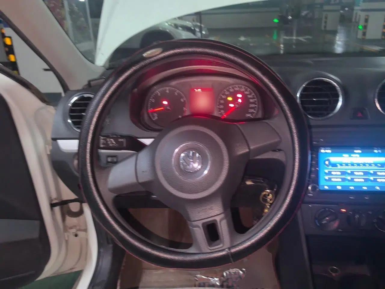 Volkswagen Jetta 2015 Zhihui Edition 1.4L Manual Comfort Model — миниатюра 10
