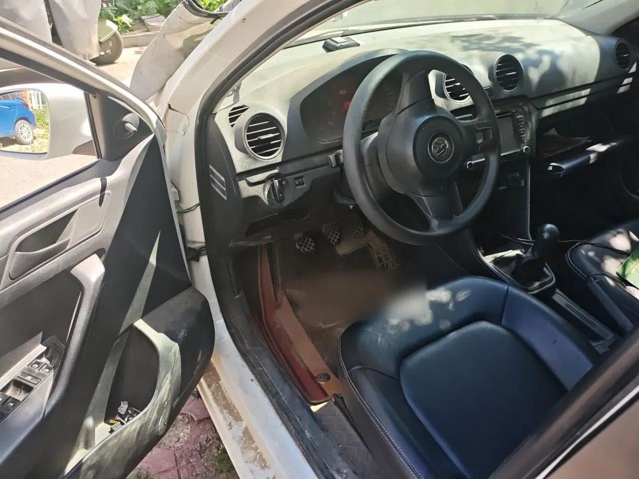 Volkswagen Jetta 2013 1.4L Manual Fashion Model — миниатюра 16