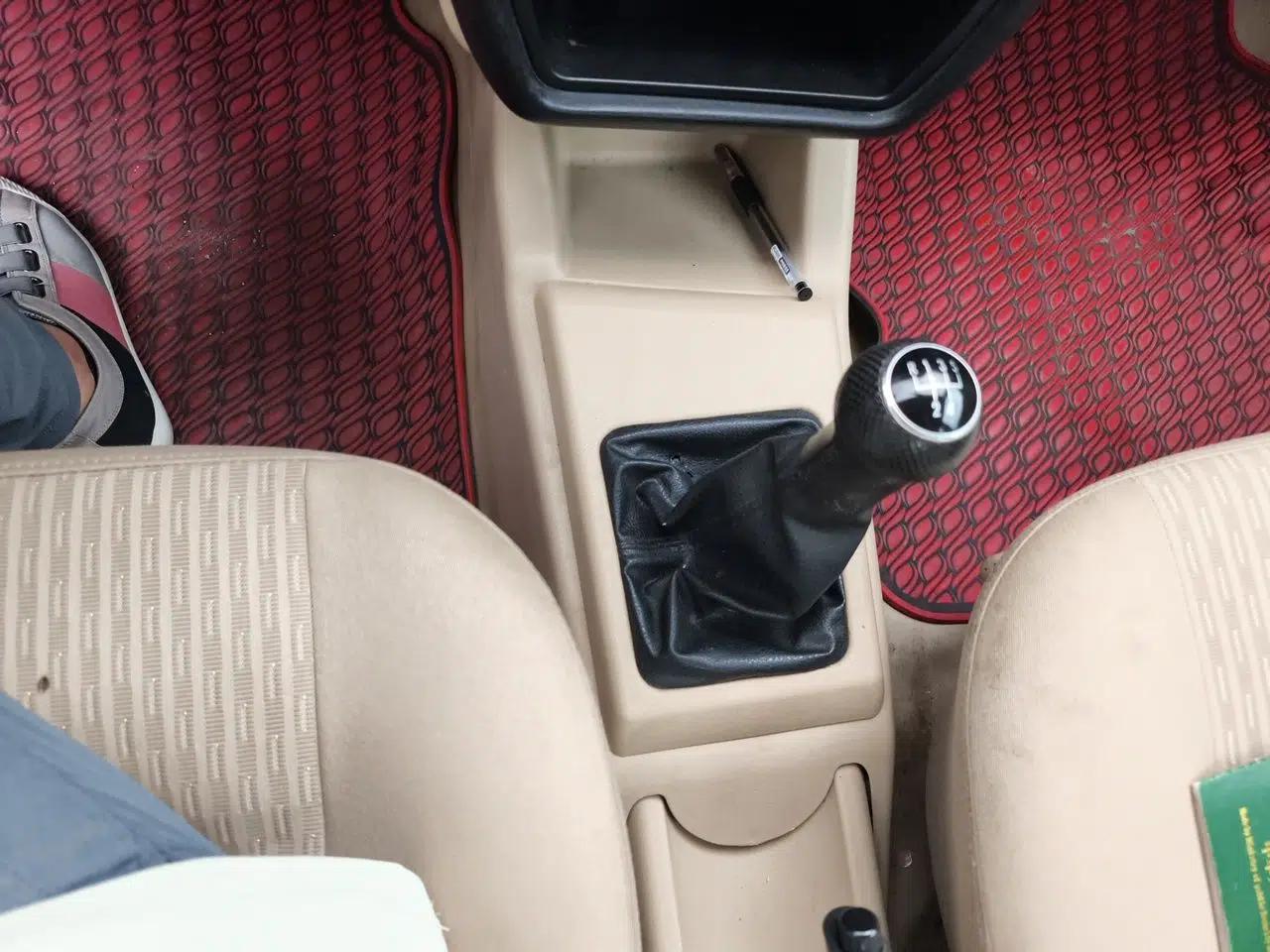 Volkswagen Jetta 2012 1.6L Commemorative Edition — миниатюра 14