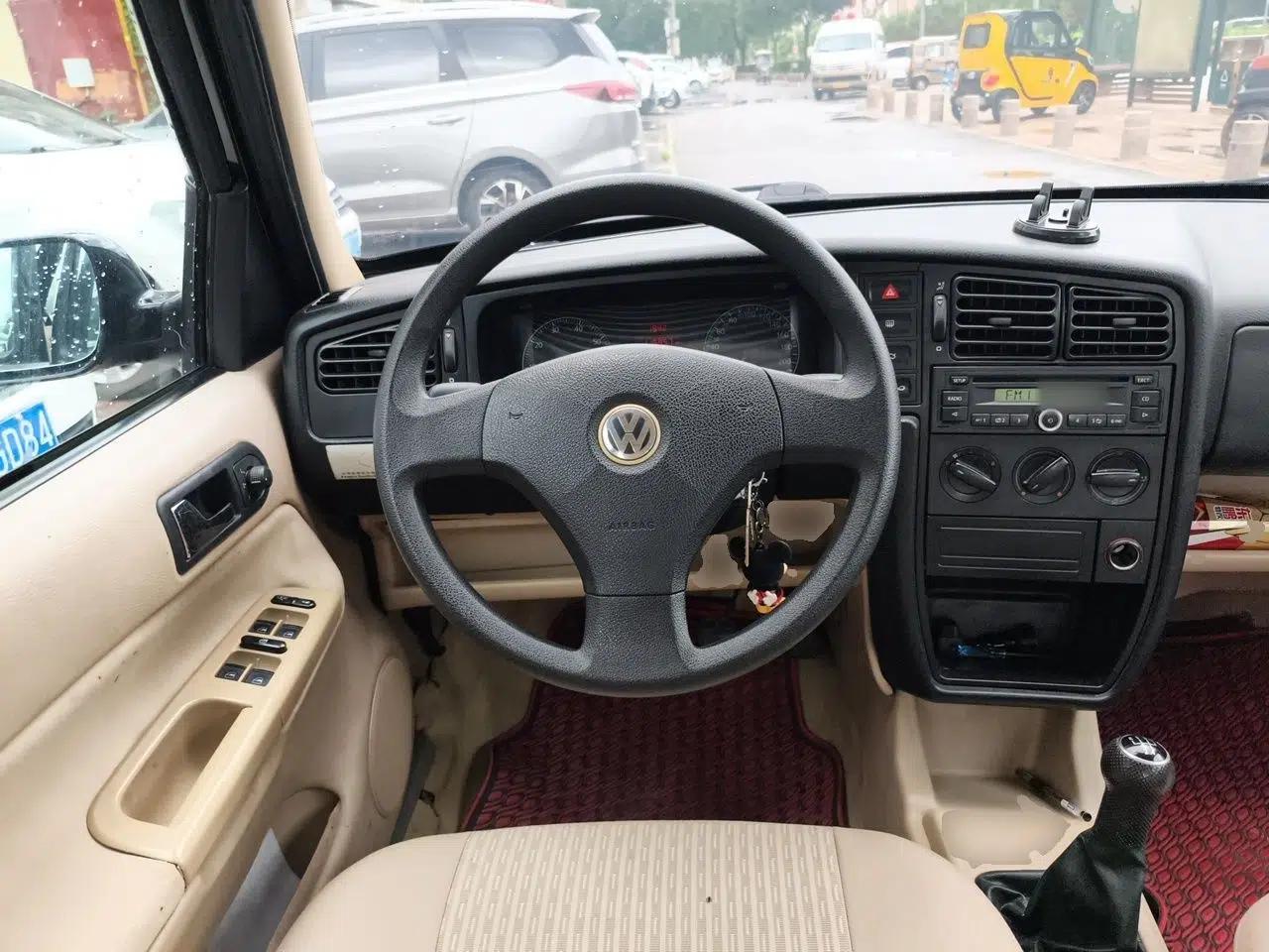 Volkswagen Jetta 2012 1.6L Commemorative Edition — миниатюра 10