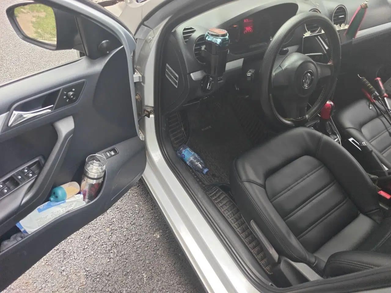 Volkswagen Jetta 2013 1.6L Automatic Comfort Model — миниатюра 16