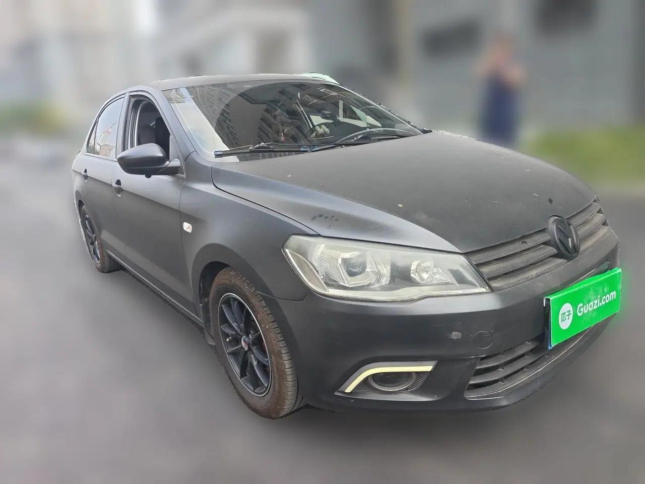 Volkswagen Jetta 2013 1.6L Automatic Comfort Model — миниатюра 3