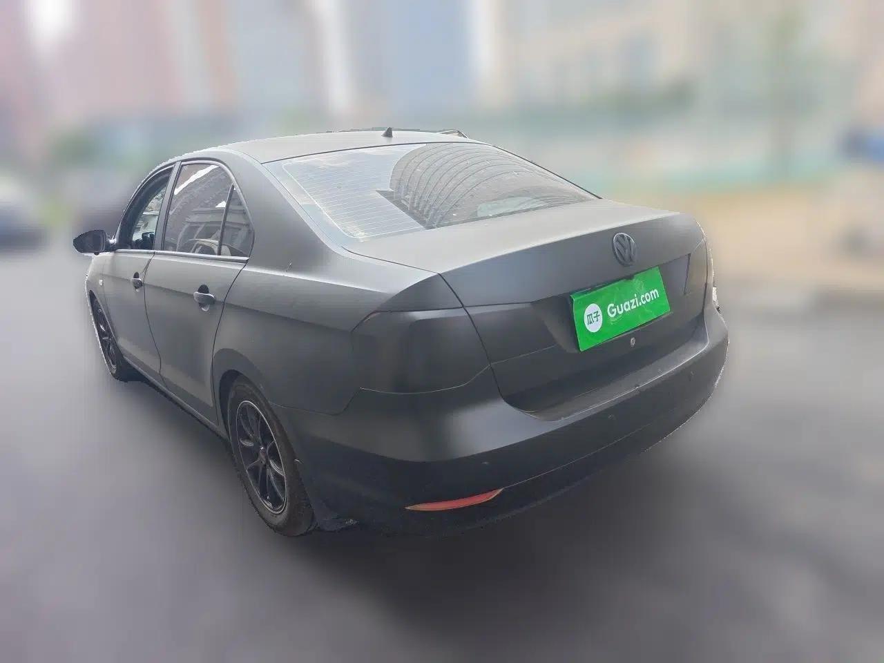Volkswagen Jetta 2013 1.6L Automatic Comfort Model — миниатюра 4