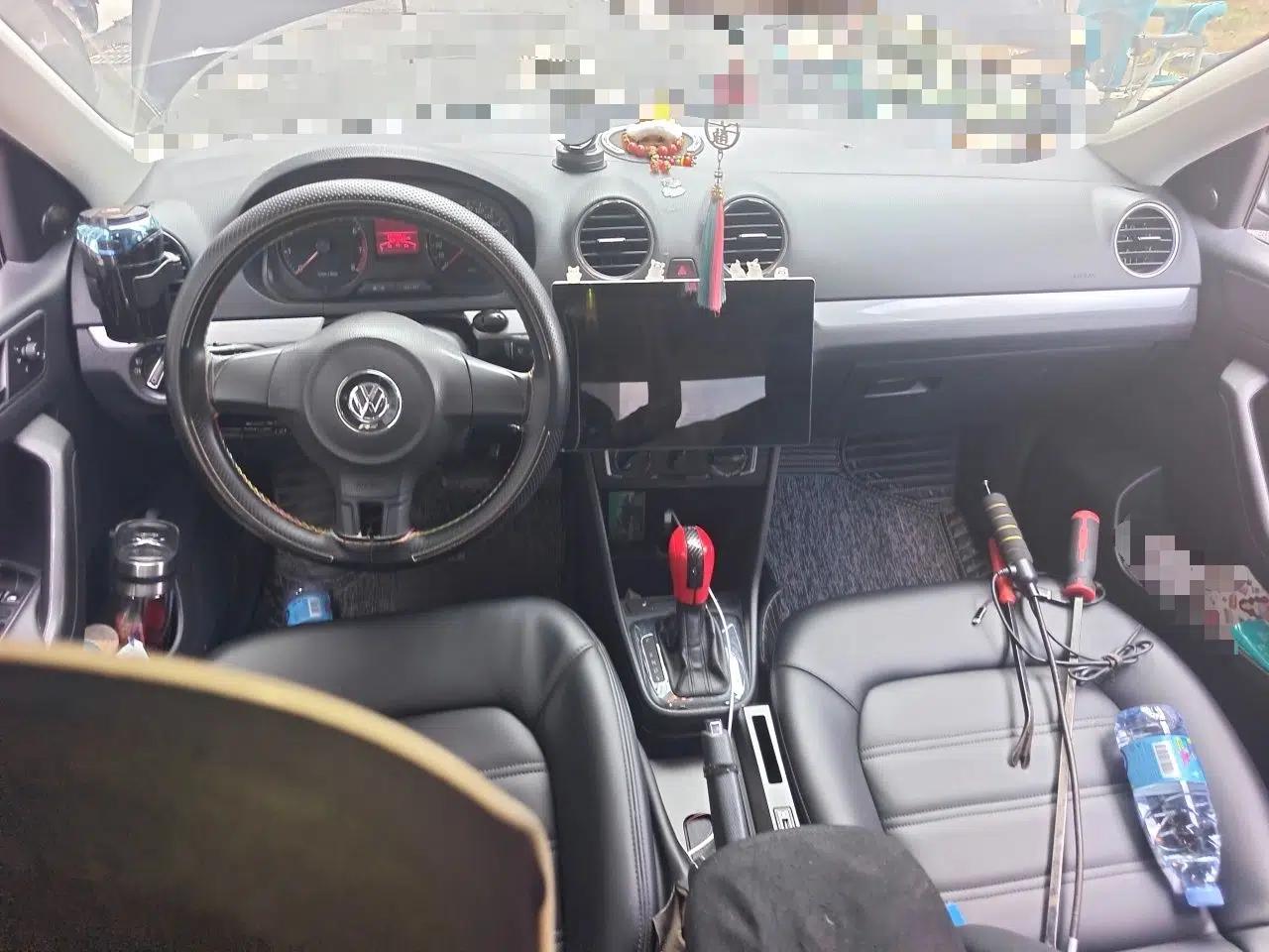 Volkswagen Jetta 2013 1.6L Automatic Comfort Model — миниатюра 9