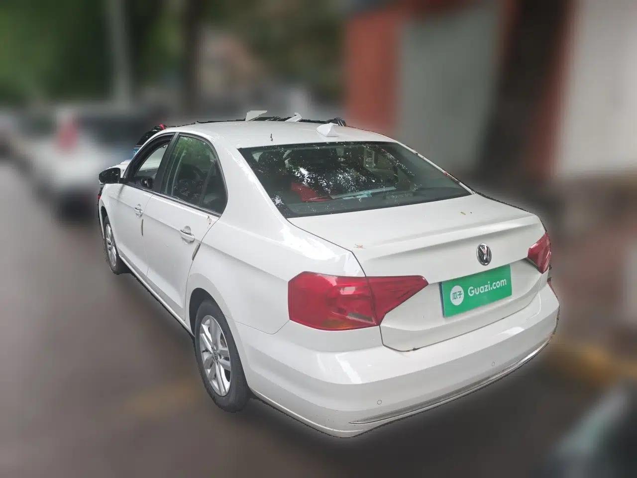 Volkswagen Jetta 2017 1.4L Manual Comfort Model — миниатюра 4