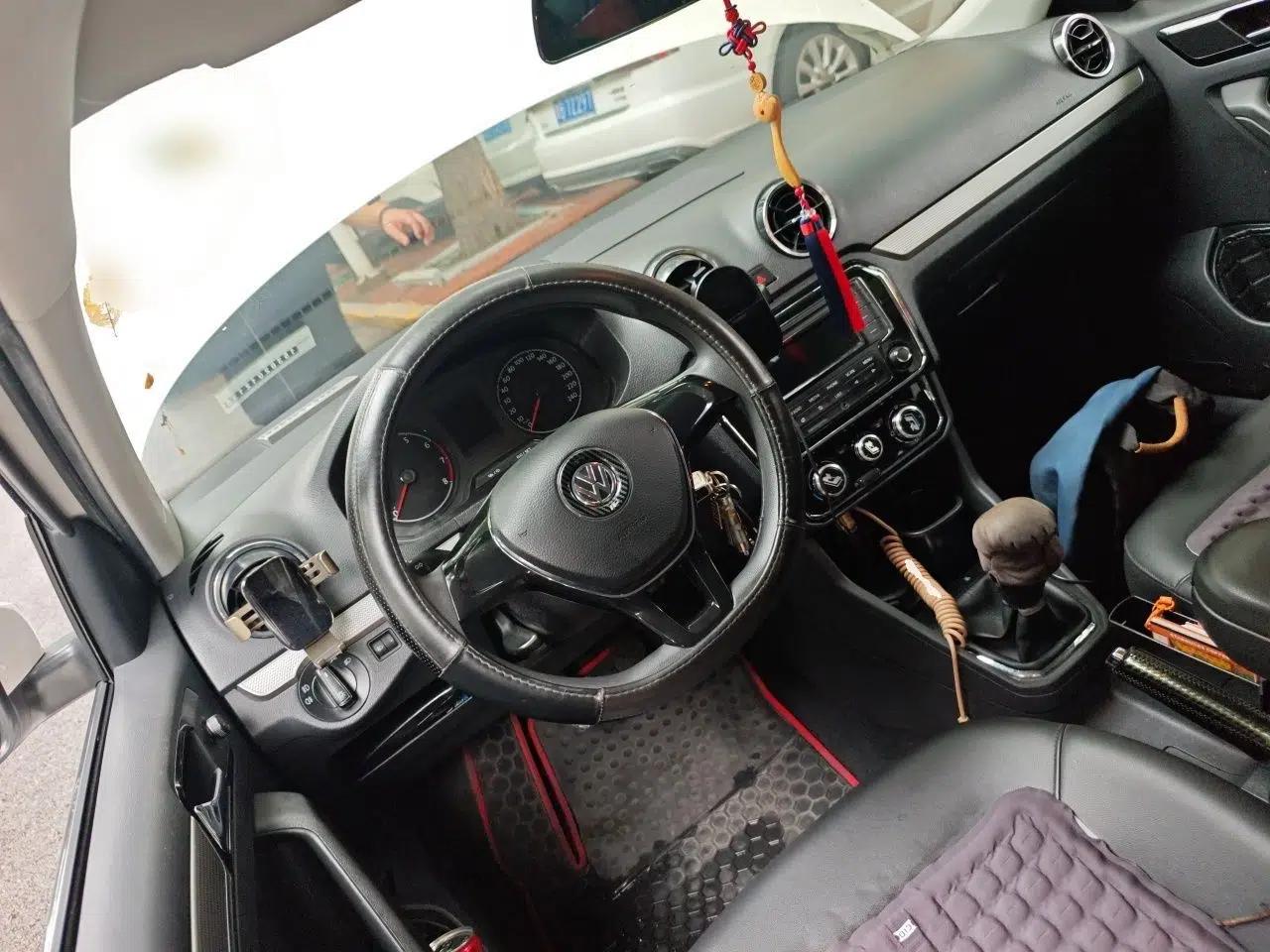 Volkswagen Jetta 2017 1.4L Manual Comfort Model — миниатюра 10