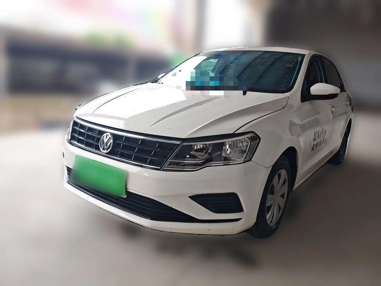 Volkswagen Jetta 2017 1.5L Manual Fashion Edition — миниатюра 1