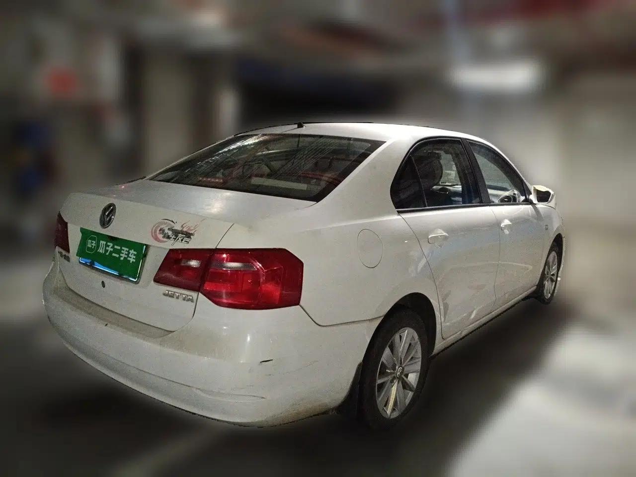 Volkswagen Jetta 2013 1.6L Automatic Comfort Model — миниатюра 6