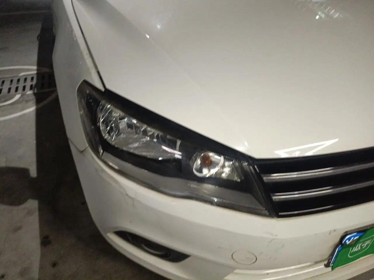 Volkswagen Jetta 2013 1.6L Automatic Comfort Model — миниатюра 7