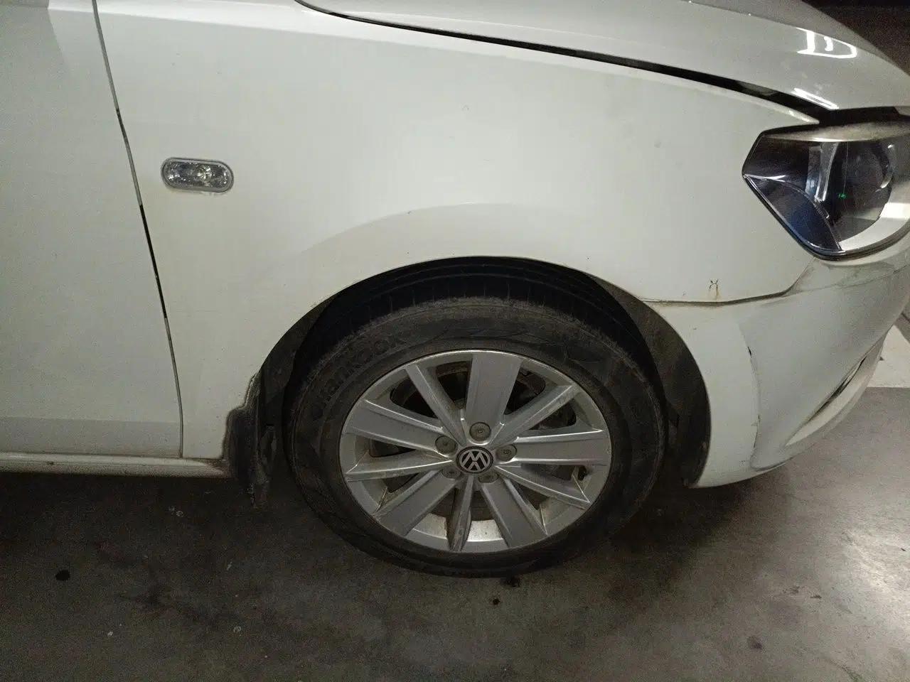 Volkswagen Jetta 2013 1.6L Automatic Comfort Model — миниатюра 8