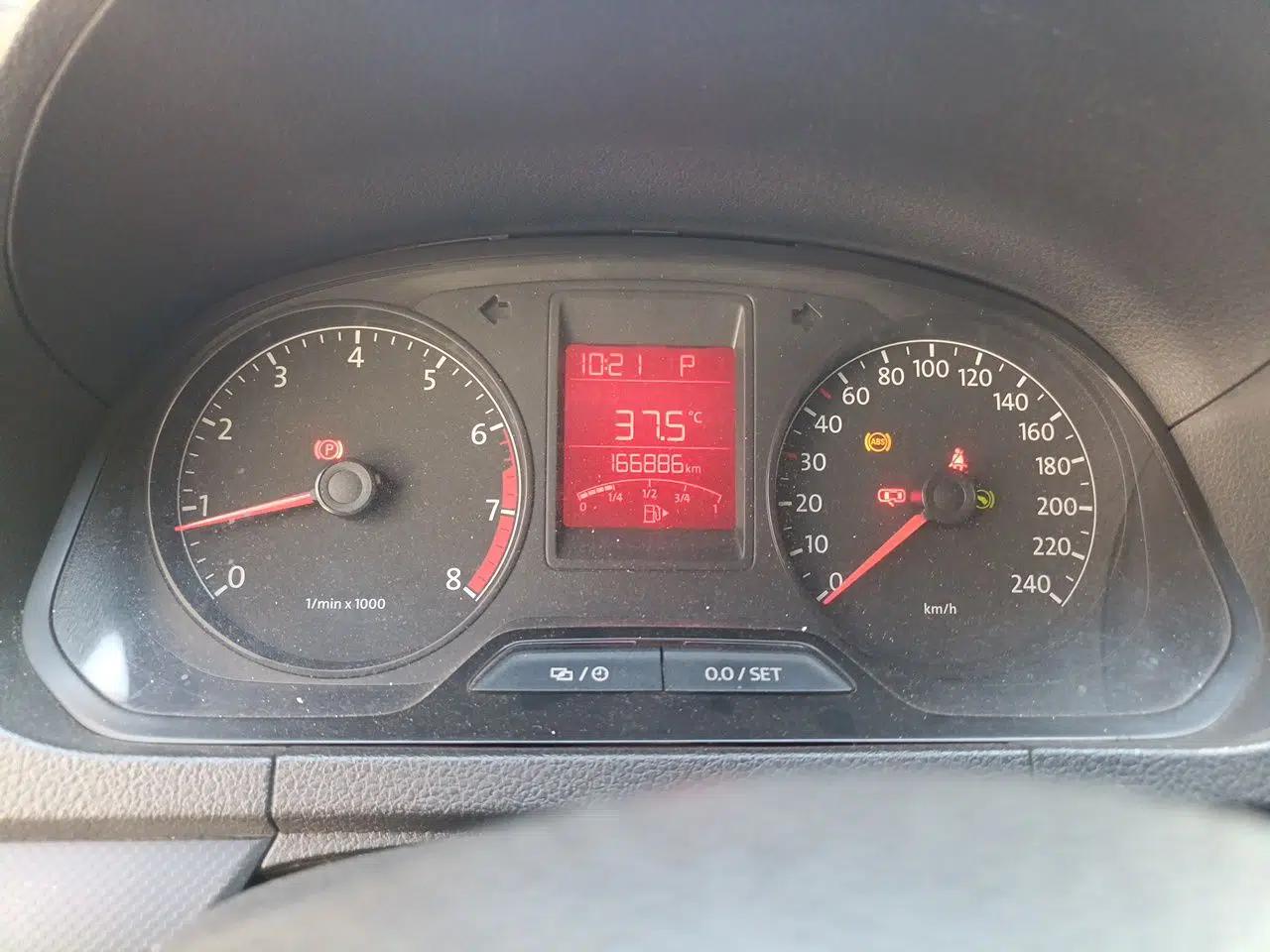 Volkswagen Jetta 2013 1.6L Automatic Fashion Model — миниатюра 11