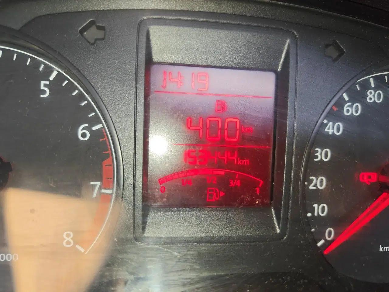 Volkswagen Jetta 2015 1.6L Manual Comfort Model — миниатюра 12