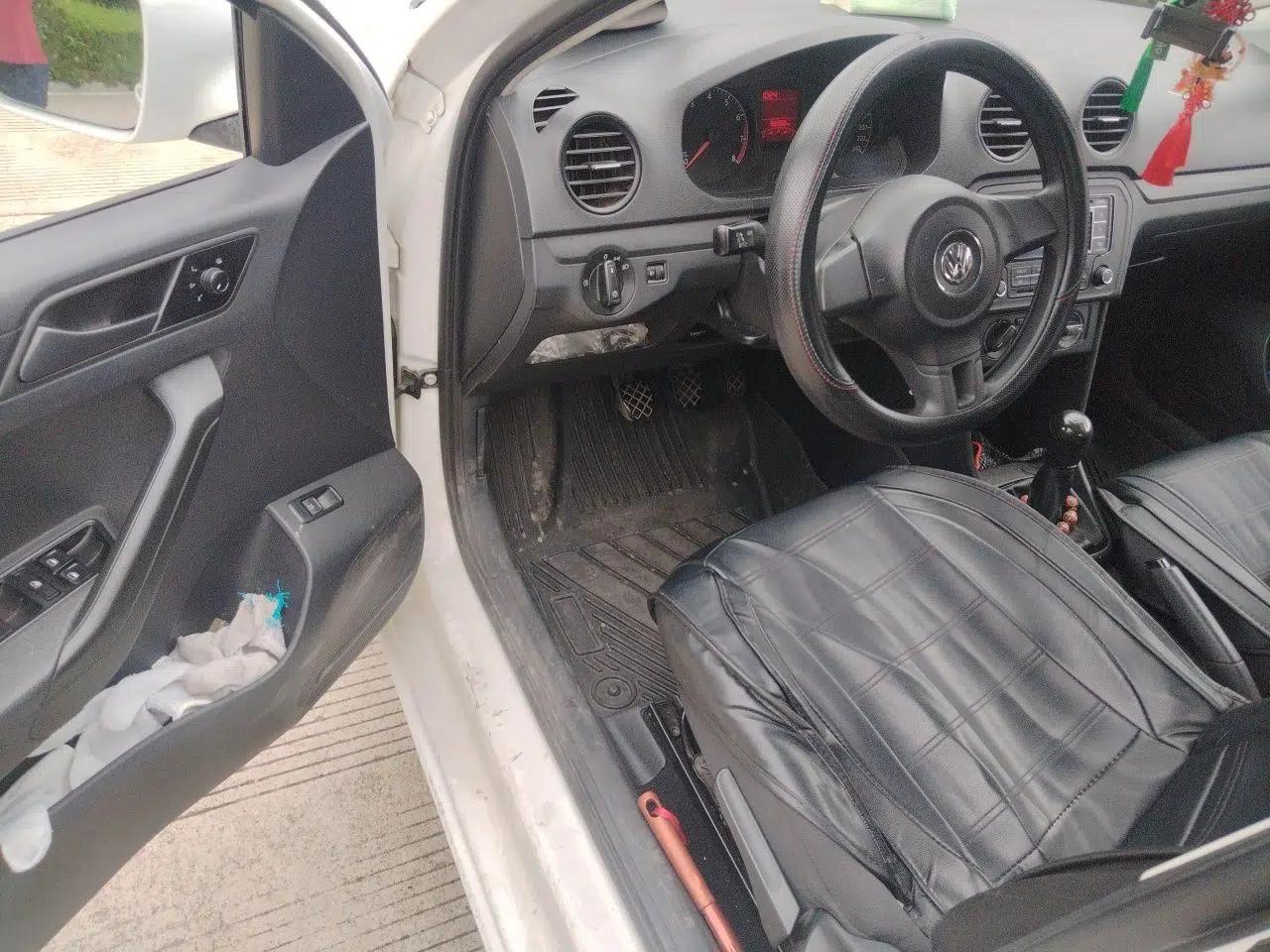 Volkswagen Jetta 2015 Value Edition 1.6L Manual Fashionable Style — миниатюра 16