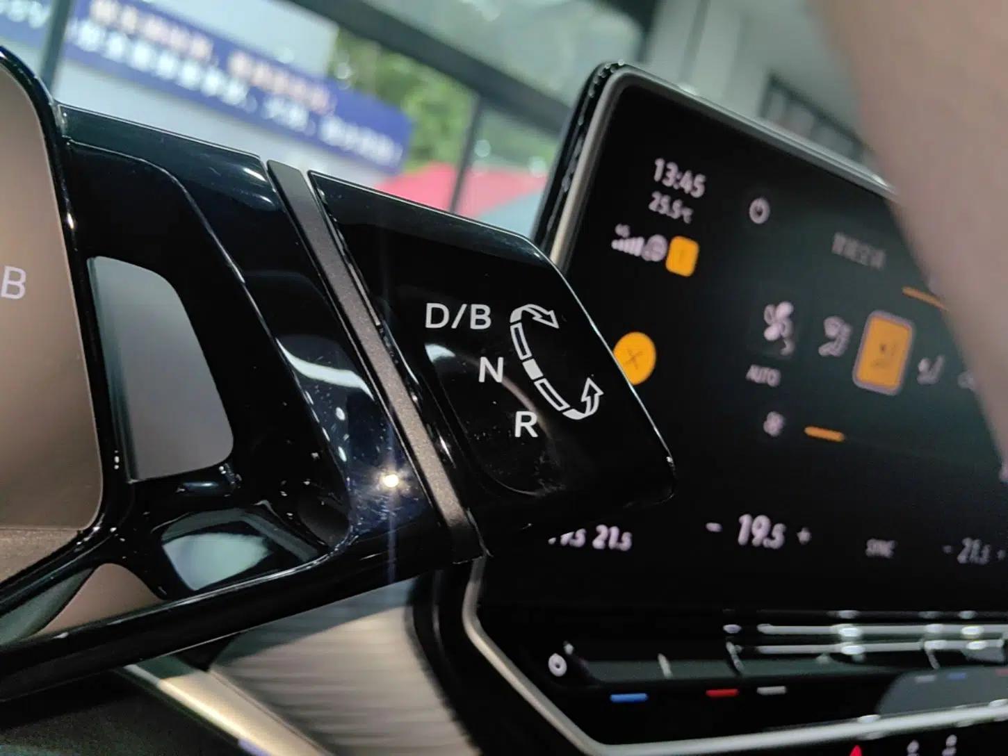 Volkswagen ID.4 CROZZ 2024 Pure Edition Limited Edition — миниатюра 16