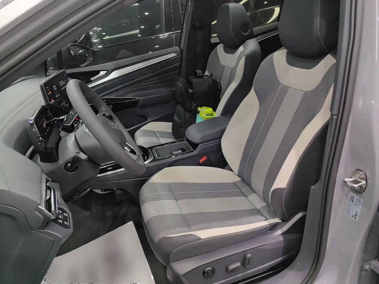 Volkswagen ID.4 CROZZ 2024 Pure Edition Limited Edition — миниатюра 17