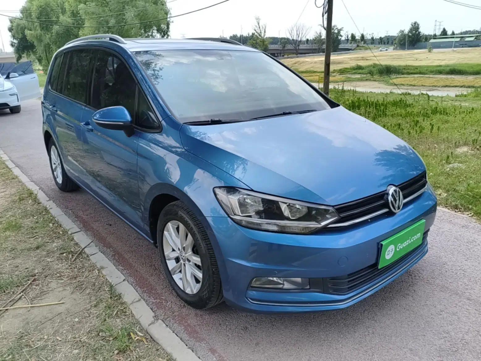 Volkswagen Touran 2018 Volkswagen Touran L 280TSI DSG Comfort Edition 7 Seats China V Emission Standard — миниатюра 3