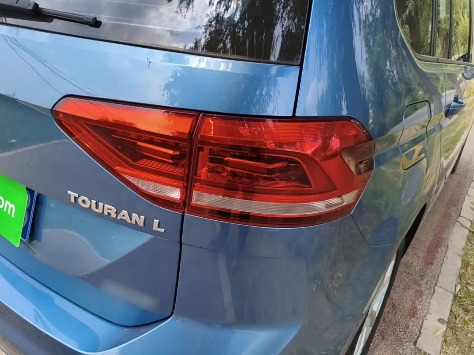 Volkswagen Touran 2018 Volkswagen Touran L 280TSI DSG Comfort Edition 7 Seats China V Emission Standard — миниатюра 9