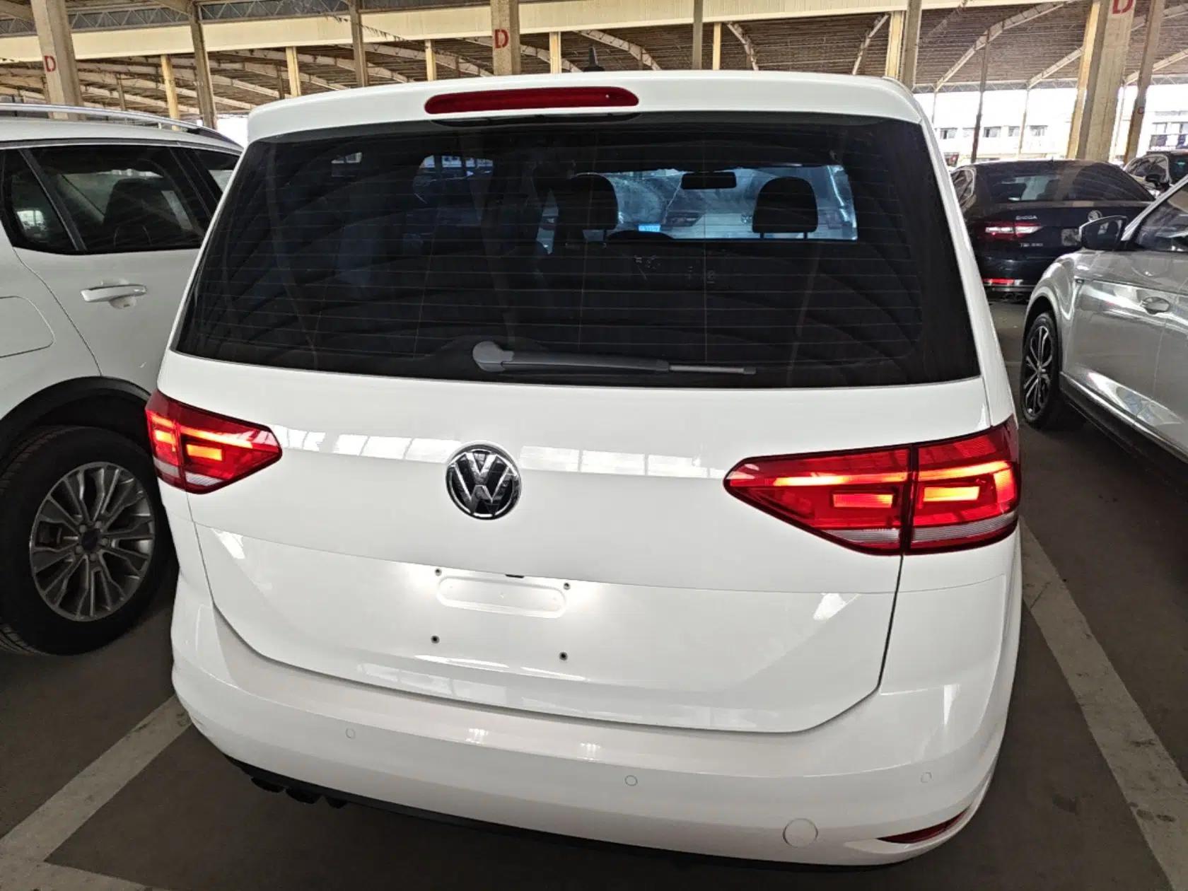 Volkswagen Touran 2018 Volkswagen Touran L 280TSI DSG Style Edition 7 Seats China VI Standard — миниатюра 5