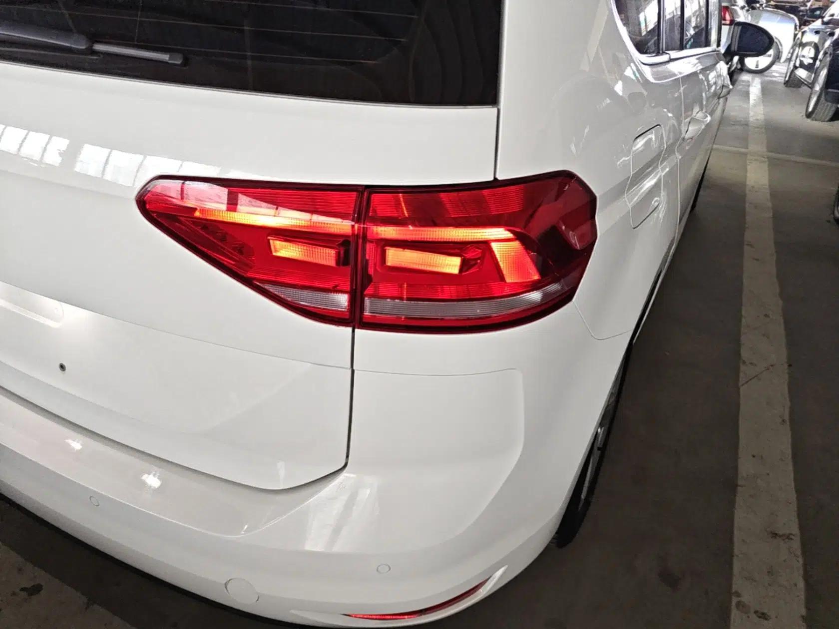 Volkswagen Touran 2018 Volkswagen Touran L 280TSI DSG Style Edition 7 Seats China VI Standard — миниатюра 9