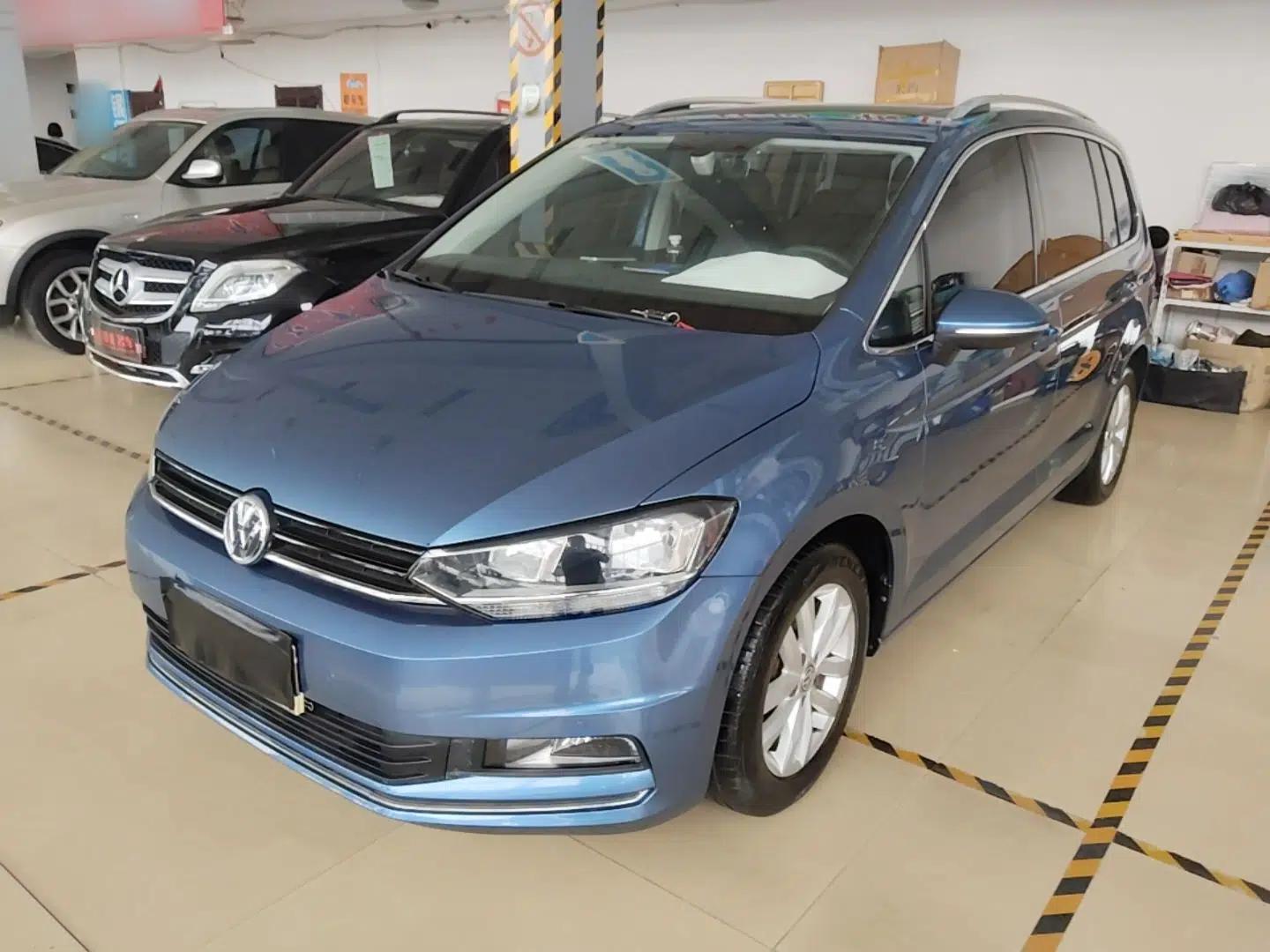 Volkswagen Touran 2018 Volkswagen Touran L 280TSI DSG Comfort Edition 7 Seats China V Emission Standard — миниатюра 1
